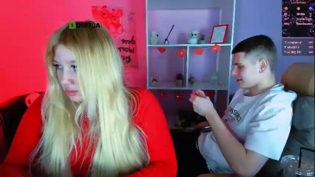 Image 12 of juli_kisss Stream on Chaturbate on 26 days ago