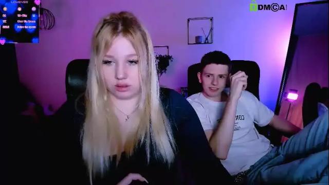 Image 10 of juli_kisss Stream on Chaturbate on 19 days ago