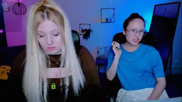 Image 11 of juli_kisss Stream on Chaturbate on 16 days ago