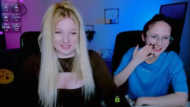 Image 4 of juli_kisss Stream on Chaturbate on 16 days ago