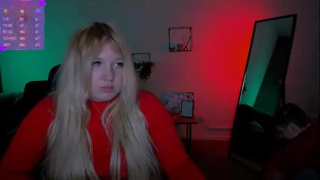 Image 12 of juli_kisss Stream on Chaturbate on 14 days ago