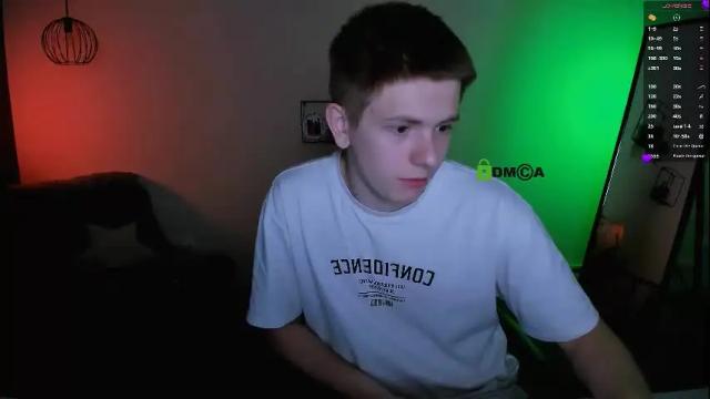 Image 10 of juli_kisss Stream on Chaturbate on 4 days ago