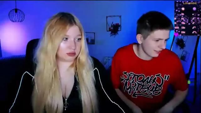 Image 2 of juli_kisss Stream on Chaturbate on 2 days ago