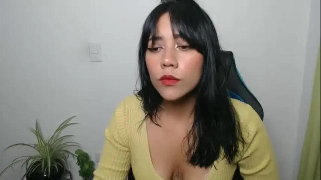 Image 2 of juli_love11 Stream on Chaturbate on 1 month ago