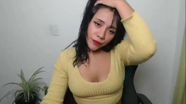 Image 3 of juli_love11 Stream on Chaturbate on 1 month ago