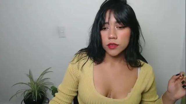 Image 4 of juli_love11 Stream on Chaturbate on 1 month ago