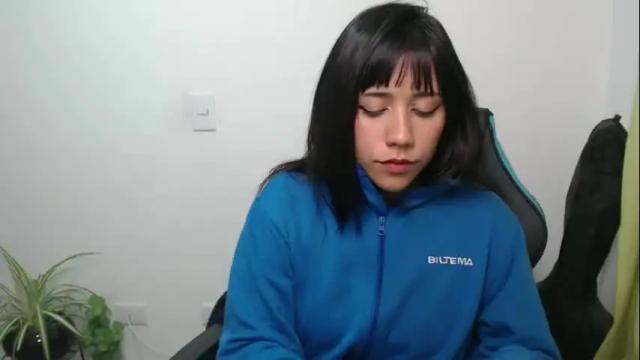 Image 12 of juli_love11 Stream on Chaturbate on 12 days ago