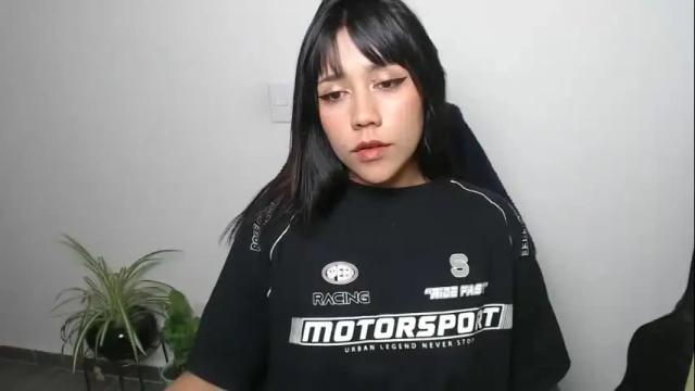 Image 12 of juli_love11 Stream on Chaturbate on 8 days ago