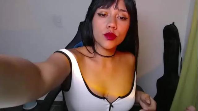 Image 3 of juli_love11 Stream on Chaturbate on 5 days ago