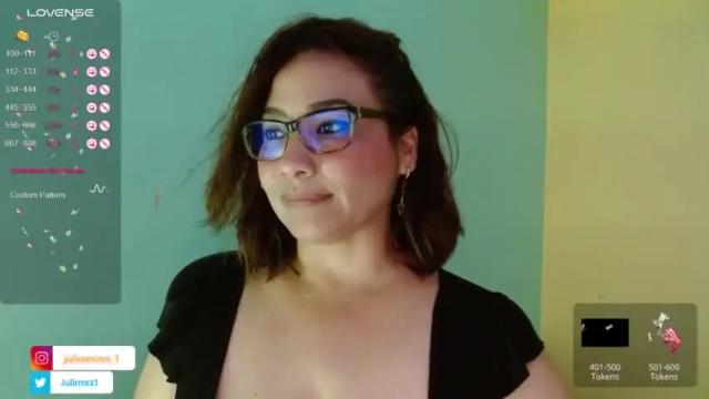 Image 6 of juli_ramirez1 Stream on Chaturbate on 17 months ago
