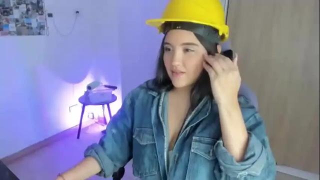 Image 7 of juli_santos_22 Stream on Chaturbate on 2 months ago