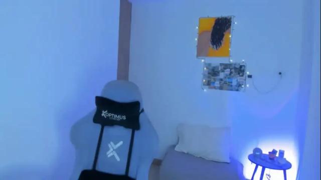 Image 2 of juli_santos_22 Stream on Chaturbate on 1 month ago