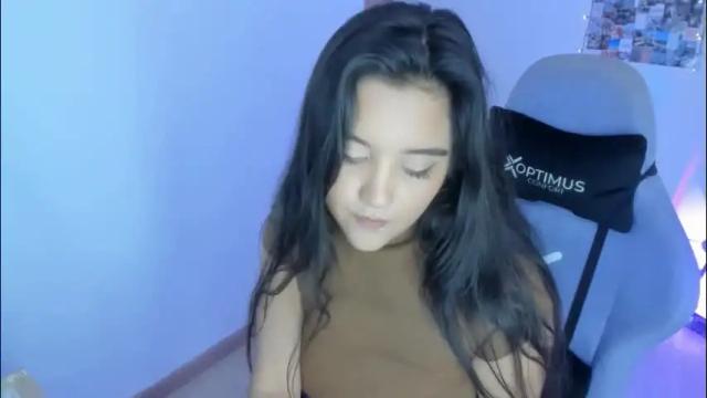 Image 3 of juli_santos_22 Stream on Chaturbate on 26 days ago