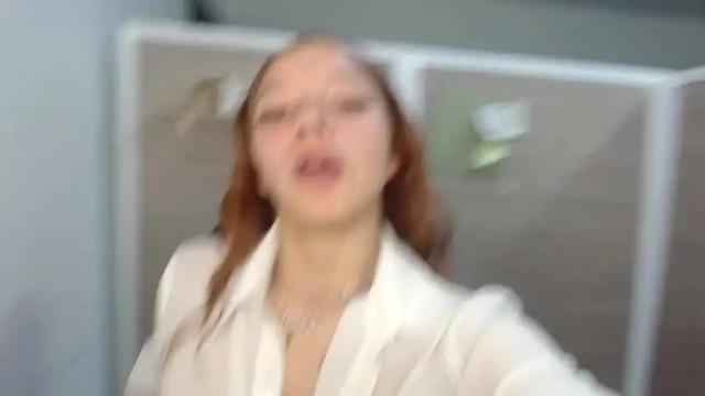 Image 11 of juli_scarlet Stream on Chaturbate on 18 months ago