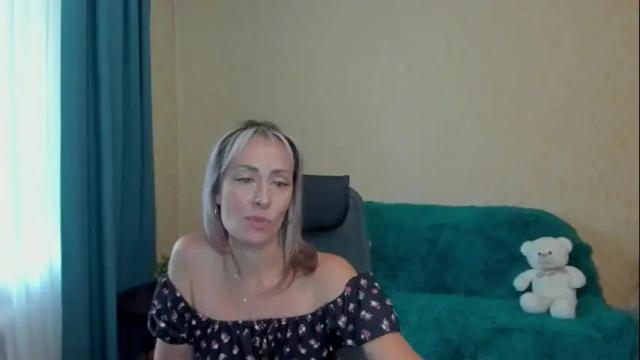 Image 11 of julia__cherry_ Stream on Chaturbate on 7 months ago