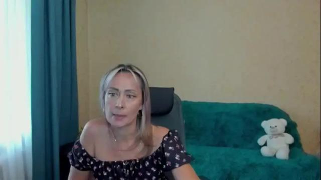 Image 7 of julia__cherry_ Stream on Chaturbate on 7 months ago