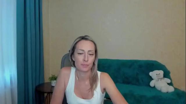 Image 8 of julia__cherry_ Stream on Chaturbate on 7 months ago