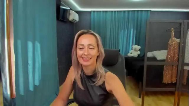Image 10 of julia__cherry_ Stream on Chaturbate on 5 months ago