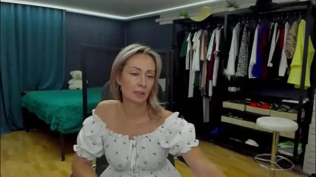 Image 11 of julia__cherry_ Stream on Chaturbate on 2 months ago