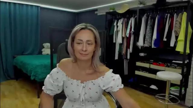 Image 2 of julia__cherry_ Stream on Chaturbate on 2 months ago