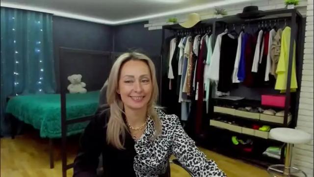 Image 8 of julia__cherry_ Stream on Chaturbate on 1 month ago