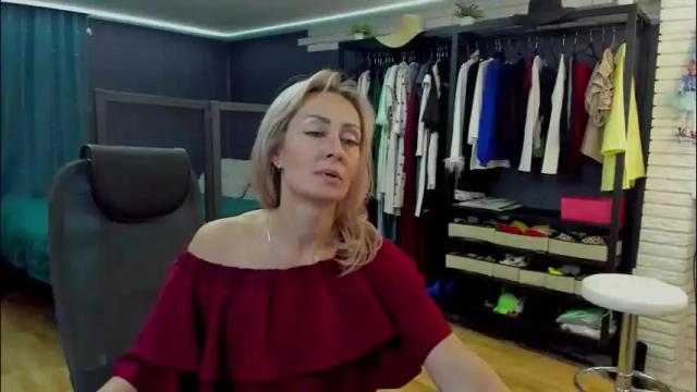 Image 8 of julia__cherry_ Stream on Chaturbate on 19 days ago