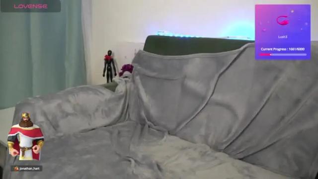 Image 8 of julia_cristal Stream on Chaturbate on 17 months ago