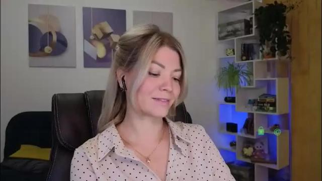 Image 7 of julia_cute_ Stream on Chaturbate on 13 days ago