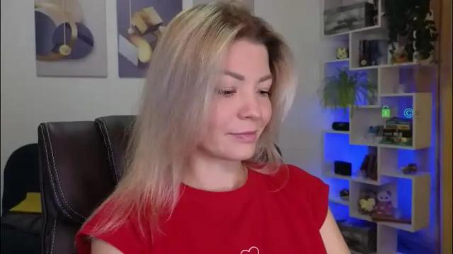 Image 12 of julia_cute_ Stream on Chaturbate on 12 days ago