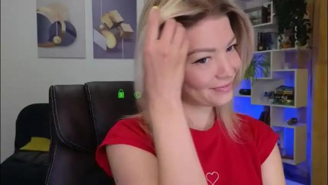 Image 3 of julia_cute_ Stream on Chaturbate on 12 days ago