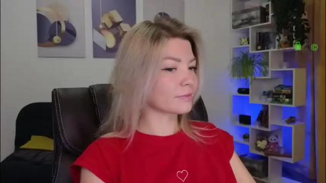 Image 7 of julia_cute_ Stream on Chaturbate on 12 days ago
