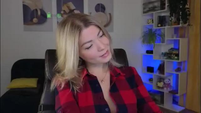 Image 3 of julia_cute_ Stream on Chaturbate on 8 days ago