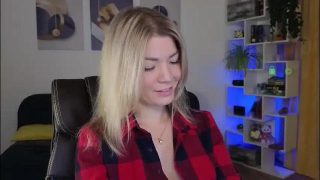 Image 4 of julia_cute_ Stream on Chaturbate on 8 days ago