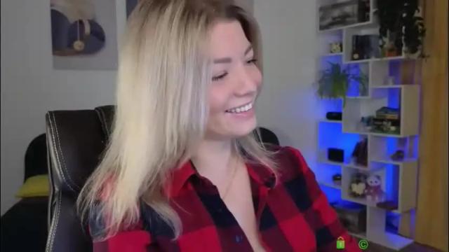 Image 7 of julia_cute_ Stream on Chaturbate on 8 days ago