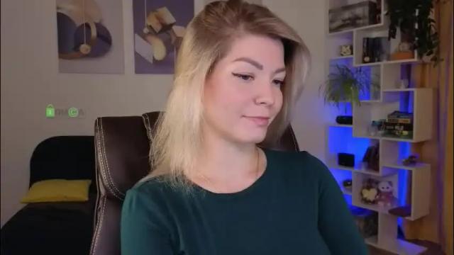 Image 12 of julia_cute_ Stream on Chaturbate on 2 months ago