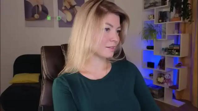 Image 7 of julia_cute_ Stream on Chaturbate on 2 months ago