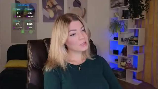 Image 2 of julia_cute_ Stream on Chaturbate on 1 month ago