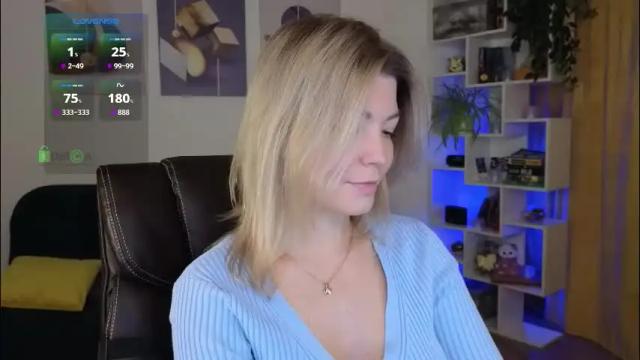 Image 10 of julia_cute_ Stream on Chaturbate on 1 month ago
