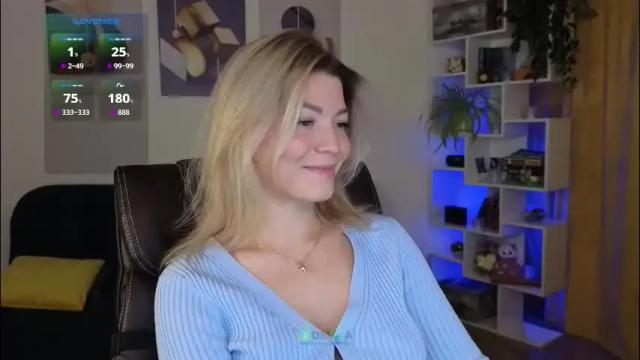 Image 4 of julia_cute_ Stream on Chaturbate on 1 month ago