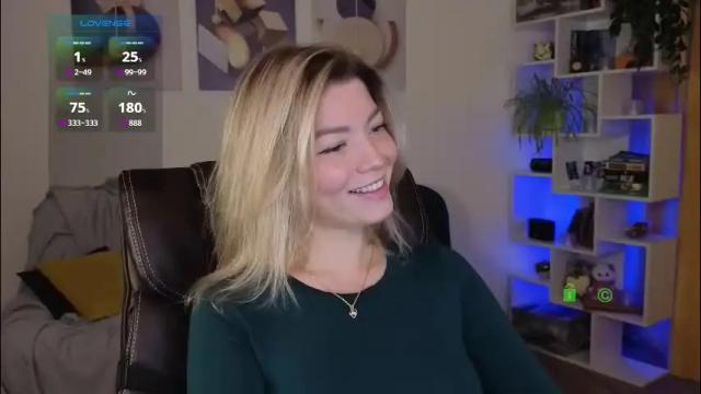Image 10 of julia_cute_ Stream on Chaturbate on 1 month ago