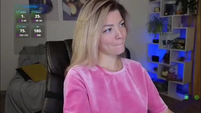 Image 8 of julia_cute_ Stream on Chaturbate on 1 month ago