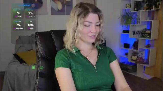 Image 8 of julia_cute_ Stream on Chaturbate on 1 month ago