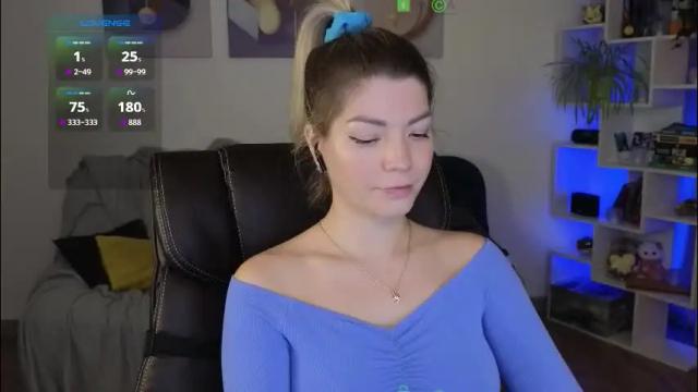 Image 3 of julia_cute_ Stream on Chaturbate on 1 month ago