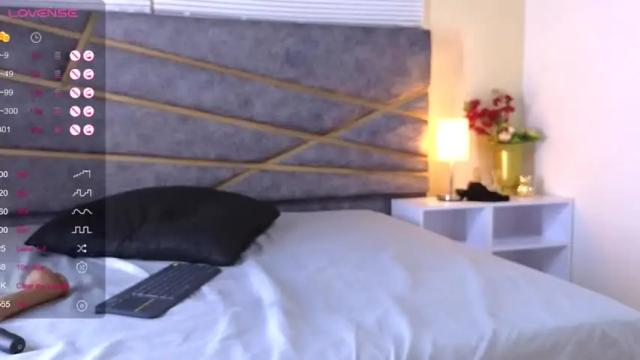 Image 8 of julia_gomes Stream on Chaturbate on 13 months ago