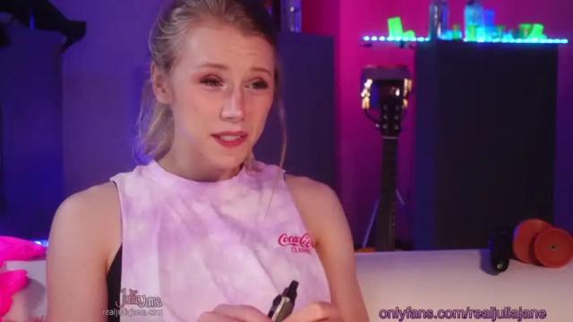 Image 11 of julia_jane Stream on Chaturbate on 23 months ago