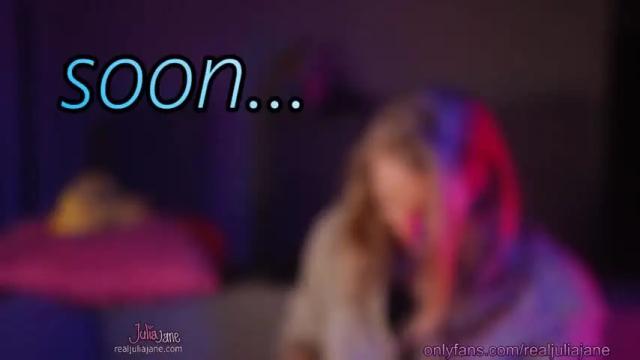 Image 1 of julia_jane Stream on Chaturbate on 21 months ago