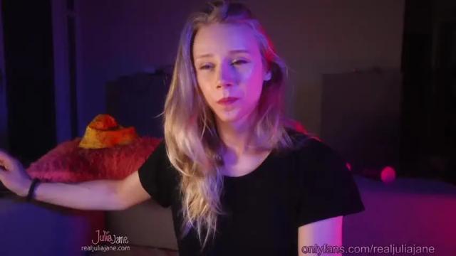 Image 4 of julia_jane Stream on Chaturbate on 21 months ago