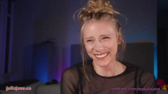 Image 12 of julia_jane Stream on Chaturbate on 21 months ago