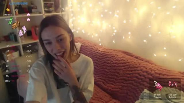 Image 8 of julia_jellyfish Stream on Chaturbate on 15 months ago