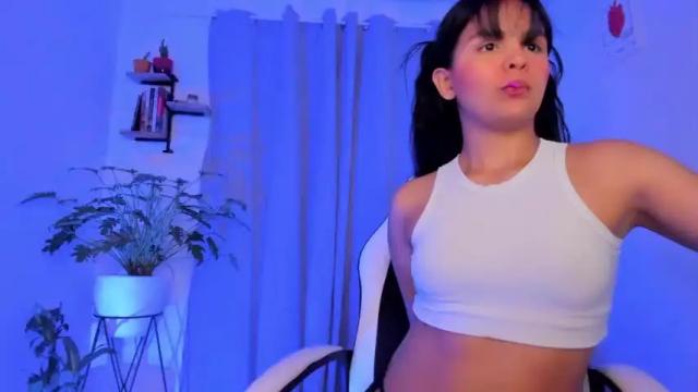 Image 10 of julia_joness Stream on Chaturbate on 16 months ago